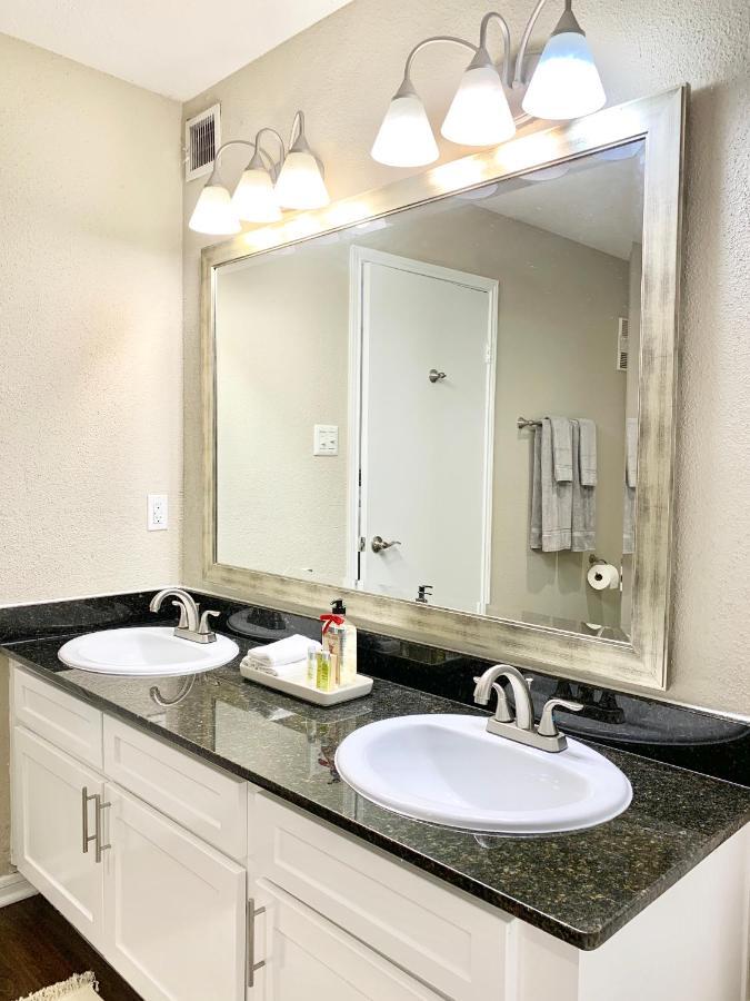 Spacious 2Br&2Ba Med Center Apt, Free Parking&Shuttle Houston Eksteriør bilde